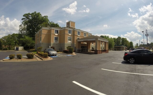 Jameson Inn and Suites Riverdale