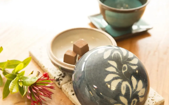 Resort House Plus One