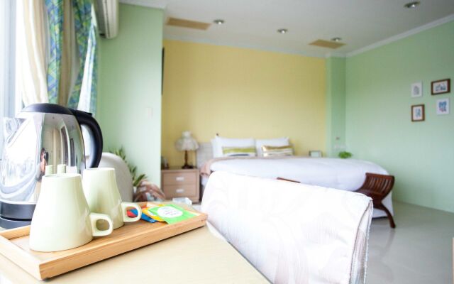 Four Seasons B & B