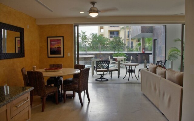 Unit 4A Ground Floor 2 Bdrm.2 Bath Luxury Condo Centrally Located in Cabo