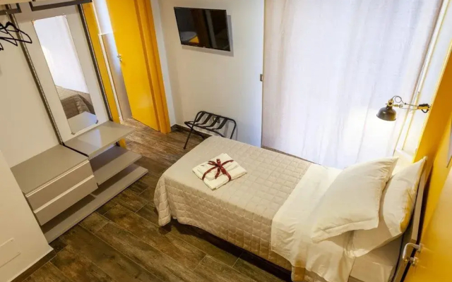 Five Rooms Brolo