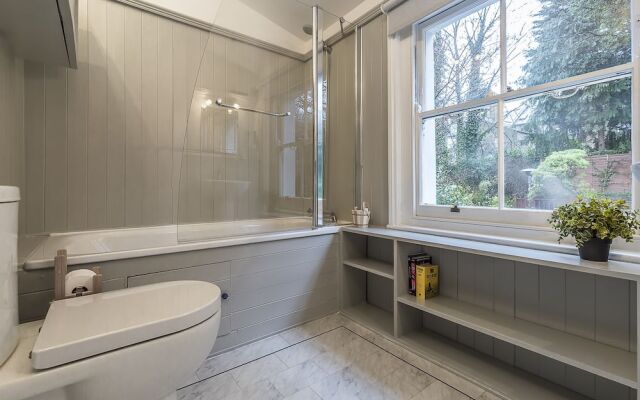 Cheverton Road Townhouse