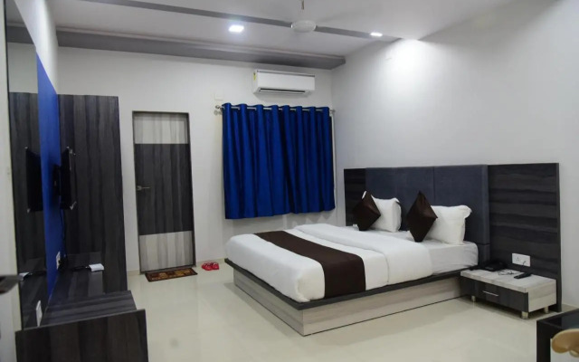 Hotel  Savera Palace