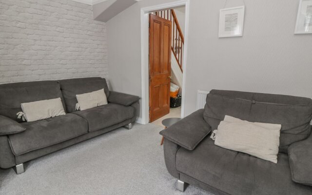 1 Sandy Lane, Chester