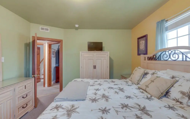 < 1/2 Mi to Boardwalk: Roomy Wildwood Retreat!
