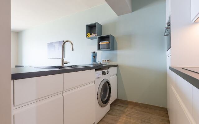 Modern Apartment With Frontal Sea-view