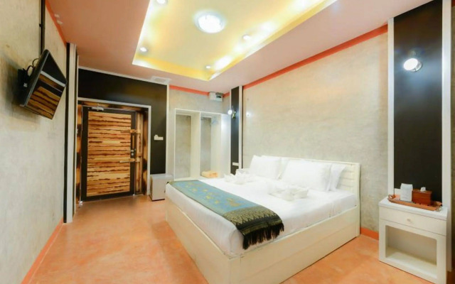 Riverpool Resort