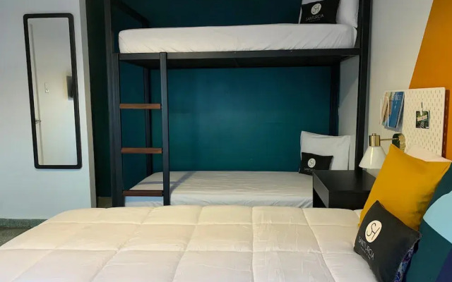 Santurcia Hostel - Adults Only