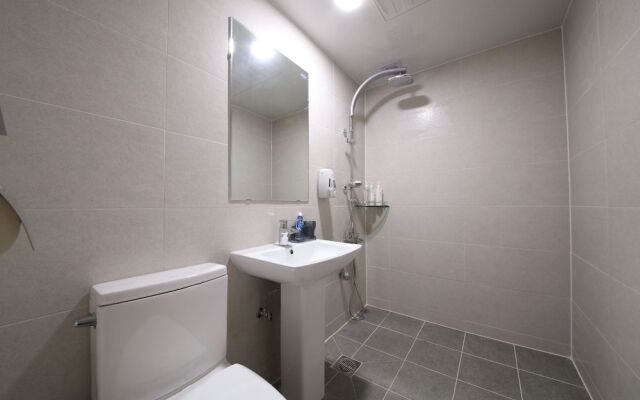 G HOUSE Mini Hotel & Guesthouse