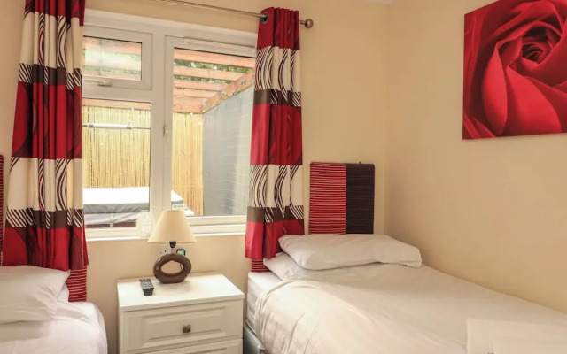 The Brambles 17 - Conkers Lodge