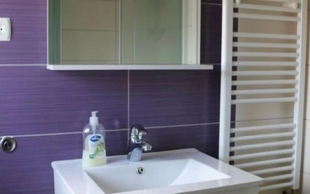 Buffalo - 150m From the Beach & Parking - A2