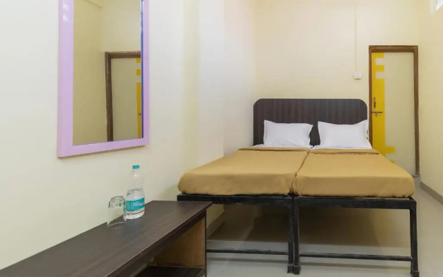 Shree Gajanan by OYO Rooms