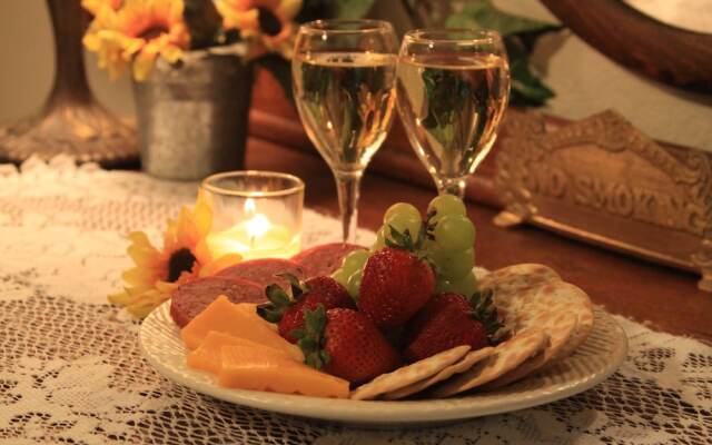 Crystal Cove Bed and Breakfast