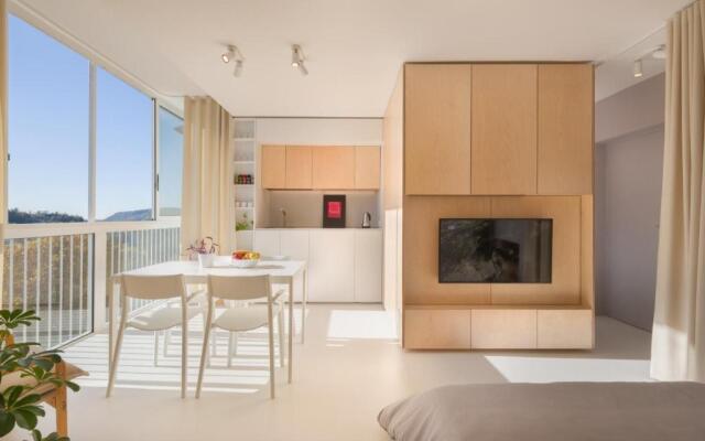 Elegant Studio Apartment with Panoramic View