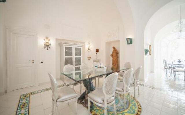 Villacore Capri