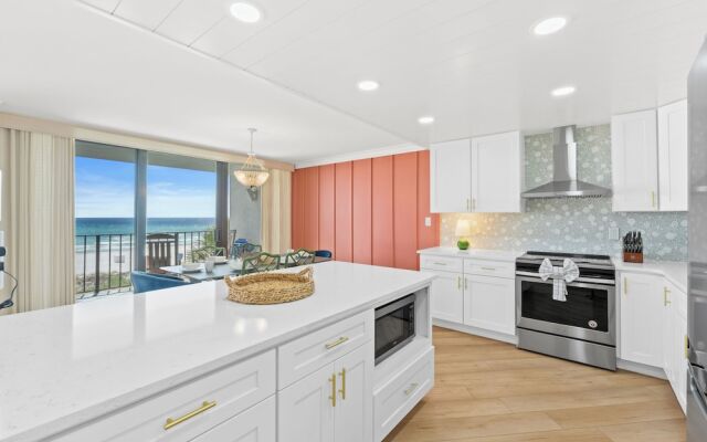 Edgewater by Book That Condo