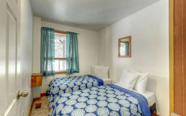 Spacious 8 bdrm Cottage with Private Beach Access, BBQ, Hot Tub, Sauna, Pet friendly - фото 4