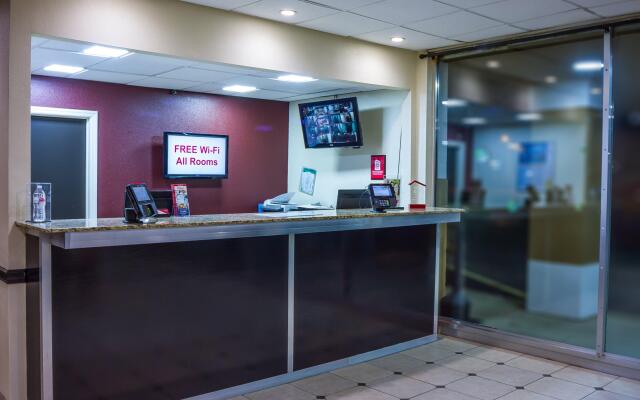 Red Roof Inn & Suites Piqua - I-75