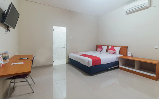 OYO 1448 Mangga Dua Guest House