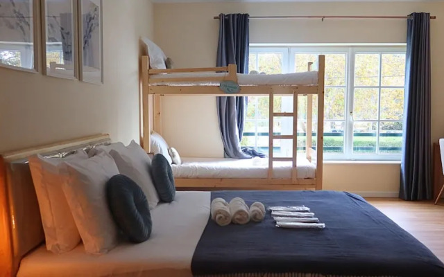 Art 4 You Carcavelos Suites