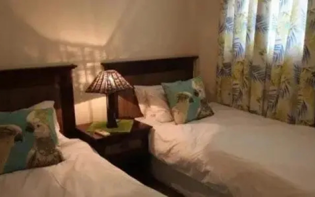 101 B Santorini, Margate