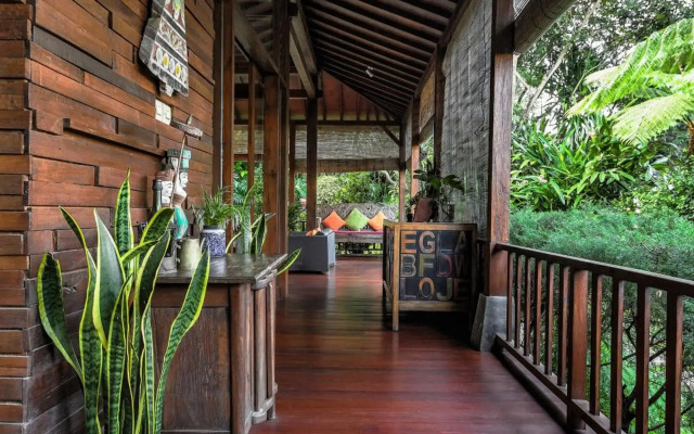 Villa Mulyono