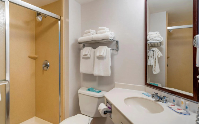 Comfort Inn & Suites Watertown - 1000 Islands