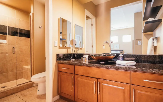 Whispering Palms by AvantStay | WALK TO COACHELLA | Pool & Hot Tub | Sleeps 16!