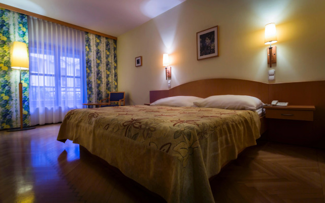 Corvin Hotel Budapest - Sissi wing