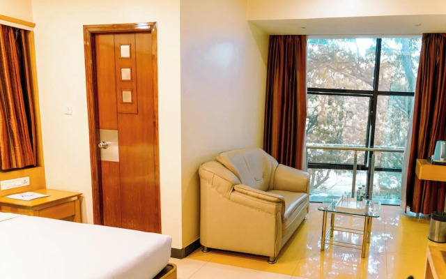 Bisque Magaji Orchid