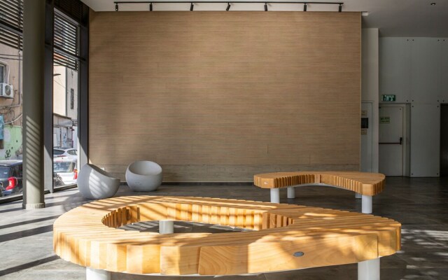 Cozy 2BDR with Parking