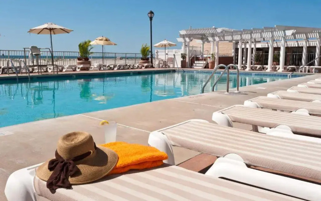 Reges Oceanfront Resort