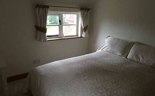 Character Farmhouse in the Heart of Cheshire