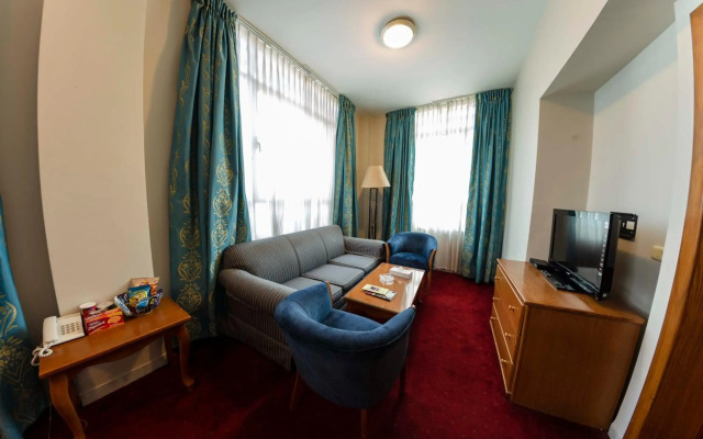 Kindi Hotel