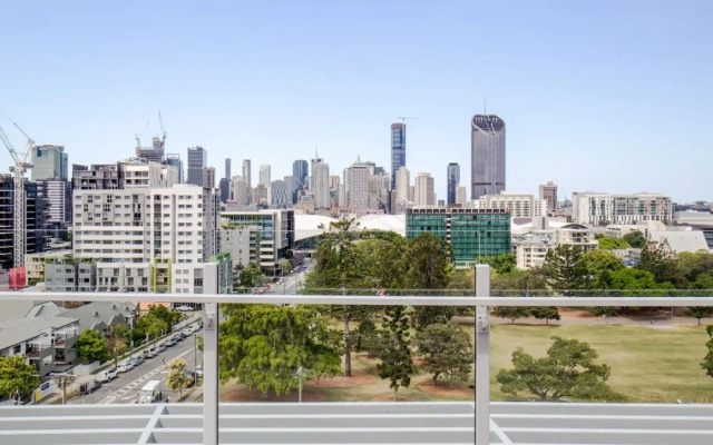 New 1 Bedroom Apartment In West End