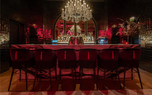 Sax Paris, LXR Hotels & Resorts