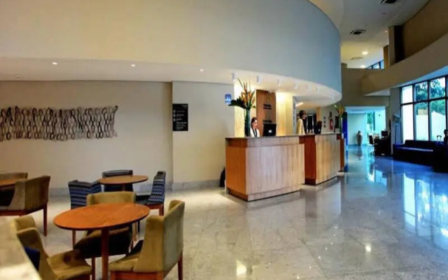 Bristol Recife Suites & Convention