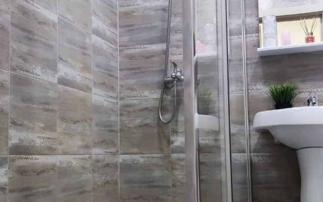 Апартаменты на улице Молодогвардейцев 74