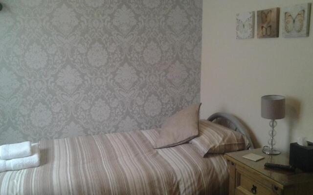 Twin Palms Guesthouse
