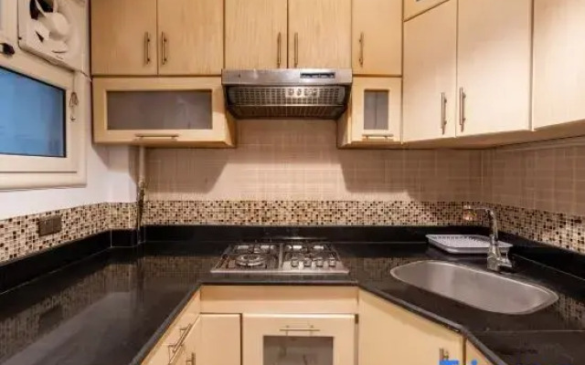 Modern Retreat | Smart TV | 2min to Riverfront