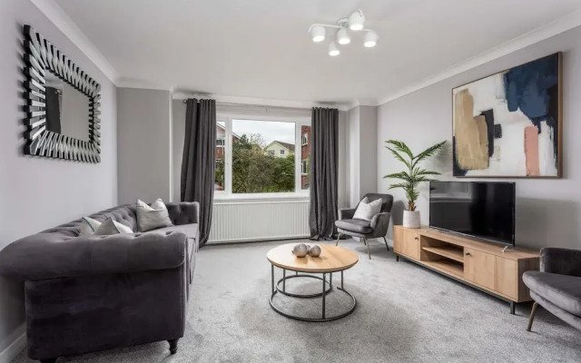Leeward House - Donnini Apartments