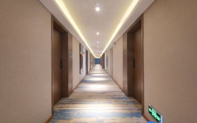 Yichun Bailu Hotel