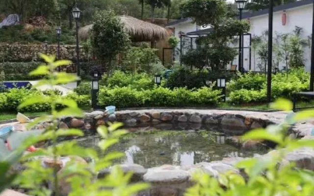 Shuiyun Jingshe Hot Spring Hotel (Xinfeng Meikeng)