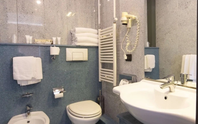 Jet Hotel, Sure Hotel Collection by Best Western