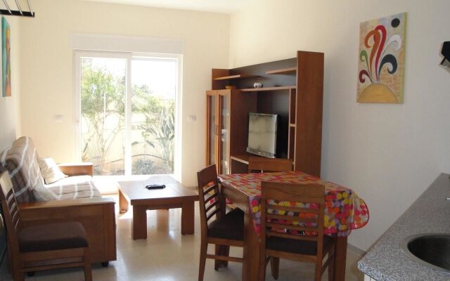 Apartment With 2 Bedrooms in Port El Kantaoui, With Pool Access, Enclo