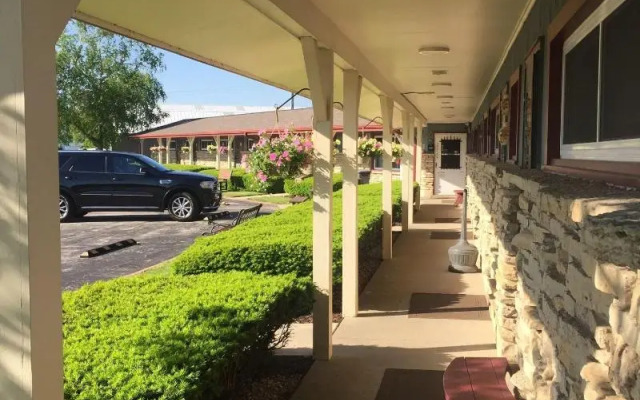 Wisconsin-Aire Motel By OYO Random Lake