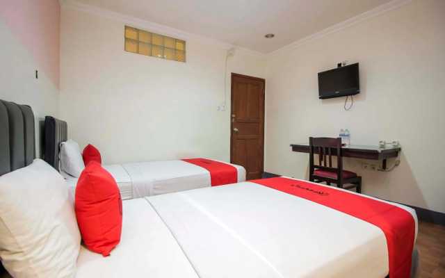 RedDoorz near Bethesda Manado