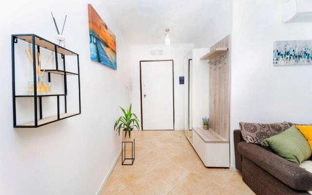 Central 700 square Fructus plaza - Eva apartment