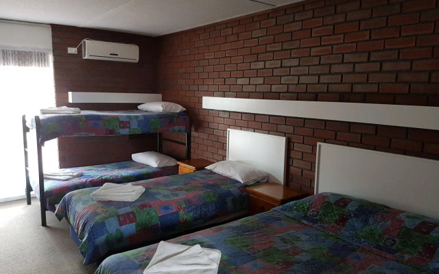 Mid City Plantation Motel
