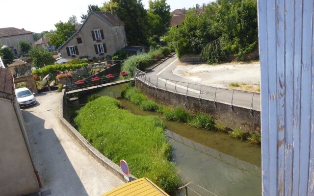 Property With 2 Bedrooms in Rougemont